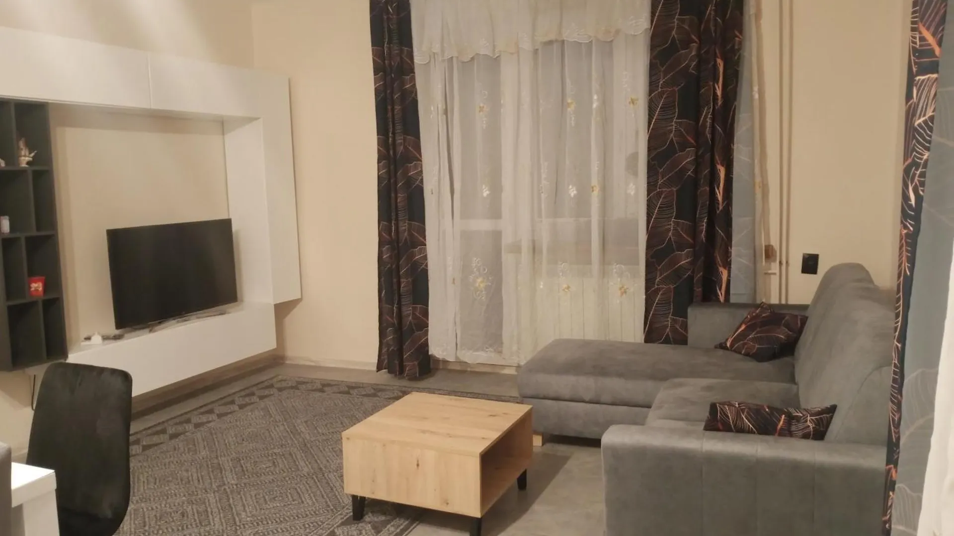 Uroczy Apartament 3 Krakow Apartment